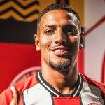 Clube inglês anuncia Vinícius Souza, e Flamengo lucra com a venda