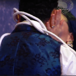 Vitória Strada e Vinícius se beijam na Festa do Líder do BBB 25