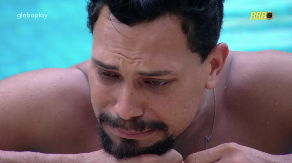 BBB 25: Vinícius se emociona com recados de fãs e familiares no Presente do Anjo