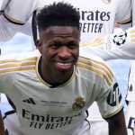 Vini Jr. reage à contratação de Mbappé pelo Real Madrid