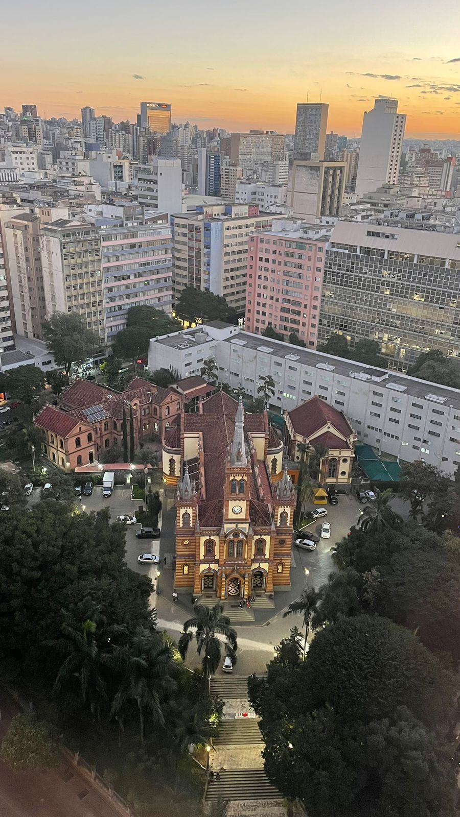 Mirante Acaiaca permite ver BH do centro a 120 metros do chão com uma vista de 360°