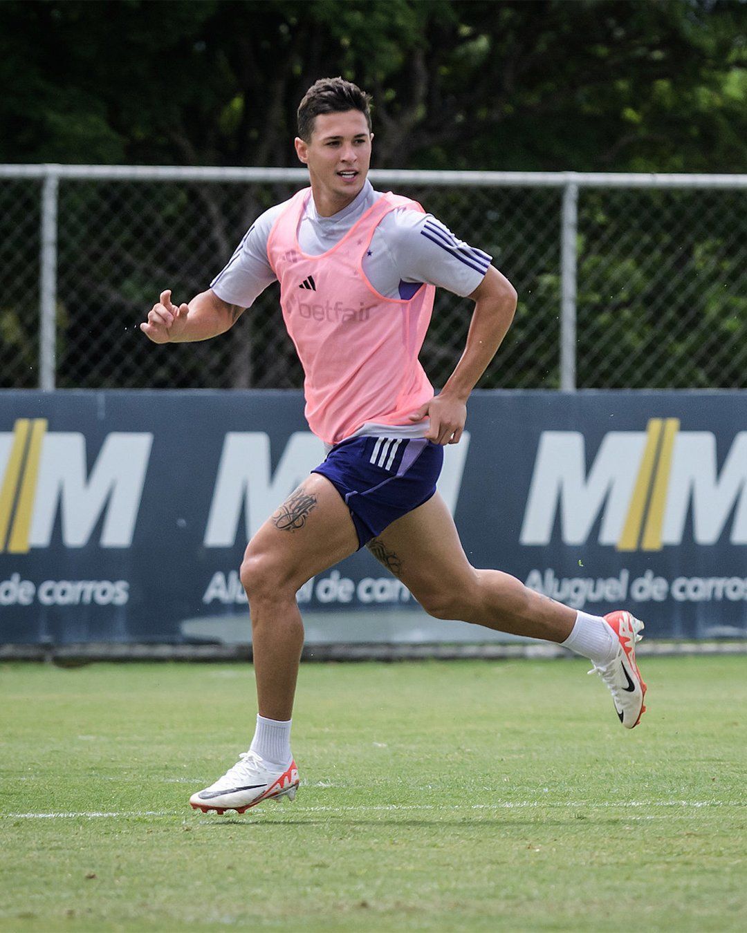 Meia se recupera no Cruzeiro e fica à disposição de Larcamón