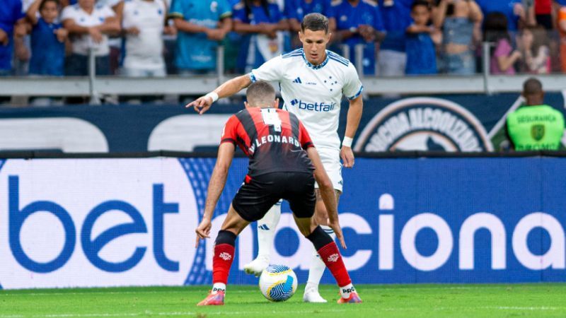 Em recuperação, Vital, do Cruzeiro, tem prazo para retornar aos gramados