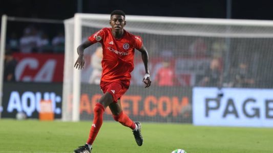 Vitão pode voltar aos gramados contra o América nesta quarta (31)