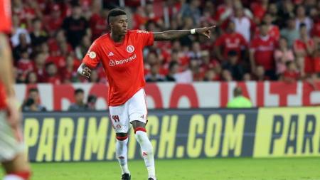 Vitão quer permanecer no Colorado