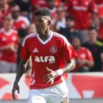 Cruzeiro encaminha acordo com Inter por Vitão, e jogador pode ser envolvido no negócio
