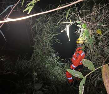 Vítima caiu em local de difícil acesso