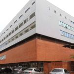 Suspeito agride mulher, ateia fogo e arrasta vítima por 300 metros no Triângulo Mineiro
