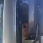 Homem que chamou mulher de 'tiziu' e 'macaca' em briga de trânsito é preso pela Polícia Civil