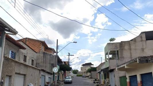Vítima foi atingida próxima à rua Maria da Mata Castro, no bairro Confisco