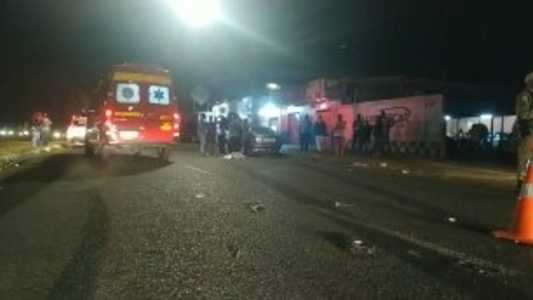 Vítima foi atropelada quando atravessa a rua e teve traumatismo craniano