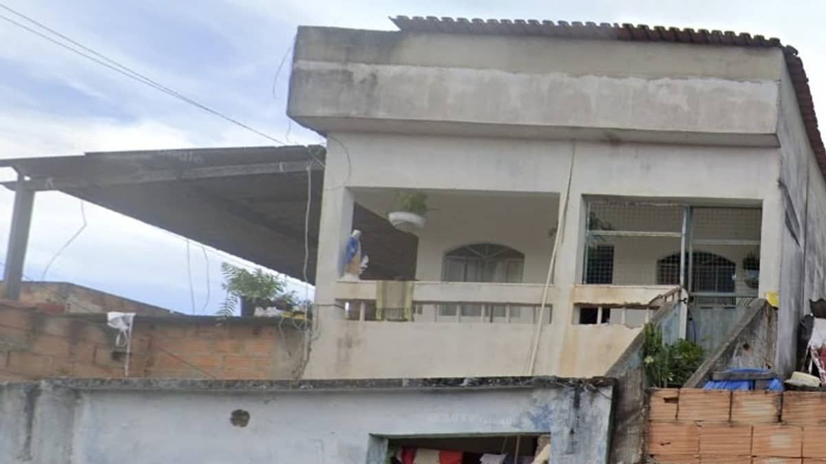 Pai de santo encontra corpo de homem em quintal onde funciona centro de umbanda, em Ribeirão das Neves