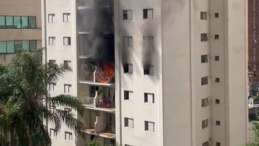 Vítima pulou de edifício para escapar de incêndio no Itaim Bibi, em São Paulo