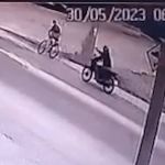 Vídeo: homem de bicicleta é morto a tiros por motociclista em pela luz do dia no interior de Minas 