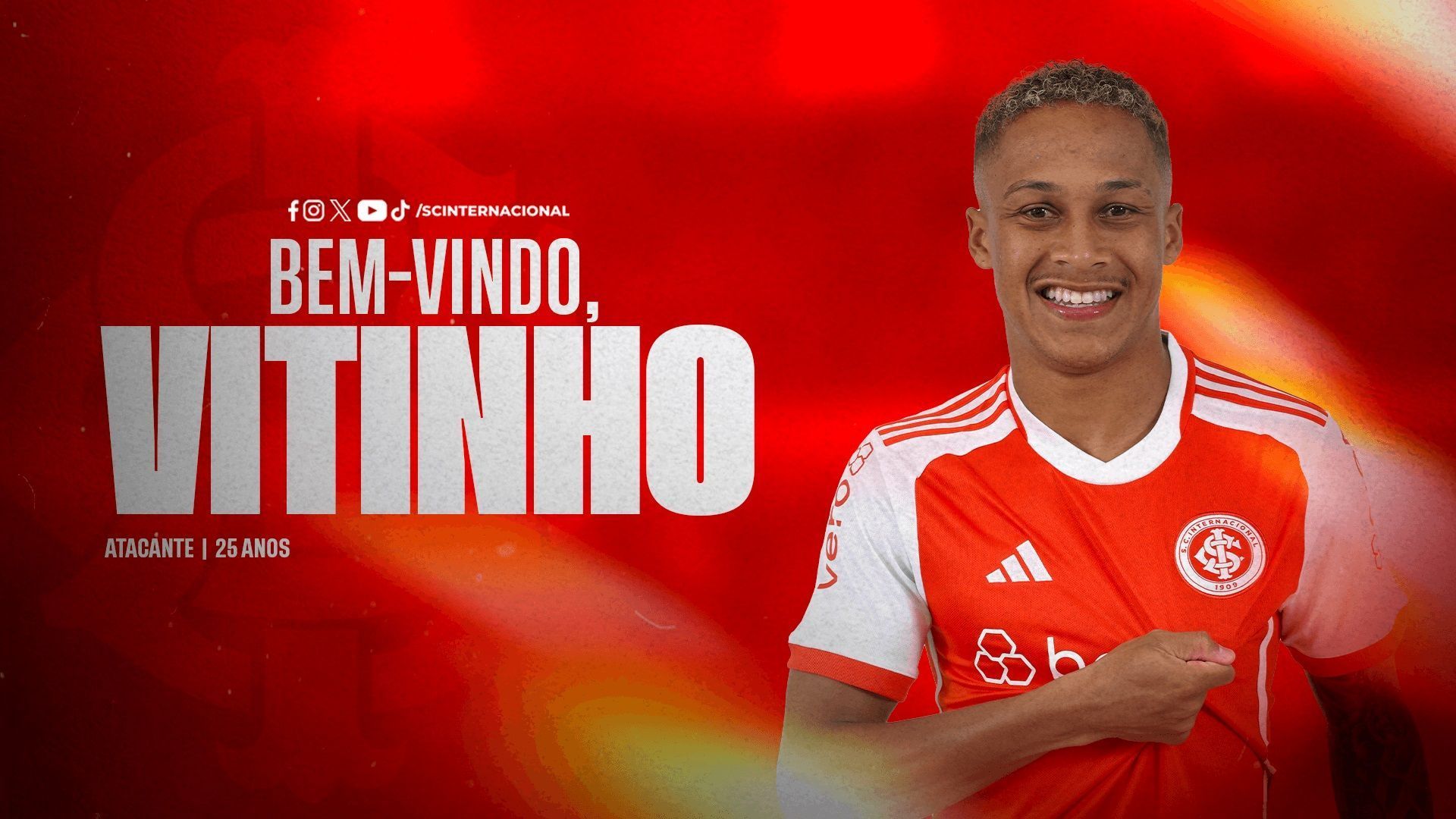 Inter anuncia contratação do meia-atacante Vitinho, ex-Bragantino