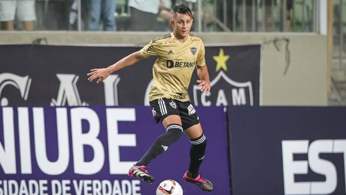 Atlético: família de Vítor Gabriel se emociona após estreia aos 16 anos: ‘foi muito especial’
