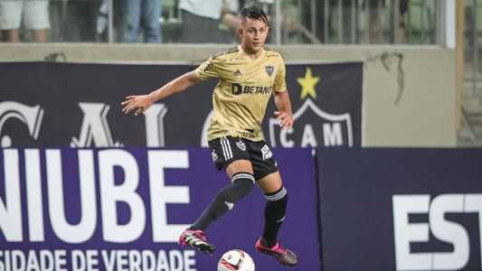 Vitor Gabriel jogou todo o segundo tempo na estreia como profissional no Atlético