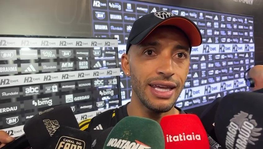 ‘Homem de confiança’ do Sampaoli celebra ‘artilharia’ e responde se ficará no Atlético