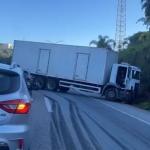 BR-040 tem atropelamento e engavetamento com três feridos na região Central de MG