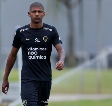 Corinthians libera lateral-esquerdo para fechar com clube europeu