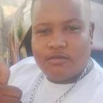 Mãe denuncia funerária ao encontrar caixão do filho cheio de lixo