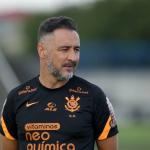 Vítor Pereira desabafa sobre troca do Corinthians pelo Flamengo