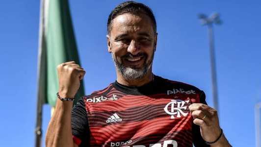 Vítor Pereira assumiu o Flamengo no começo do ano, mas foi demitido após três meses