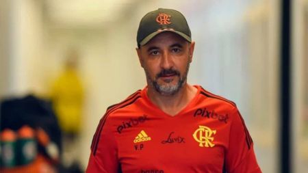 Vítor Pereira foi demitido pelo Flamengo na manhã desta terça-feira (11)