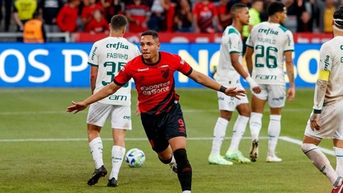 Barcelona fecha contratação de Vitor Roque, diz jornalista