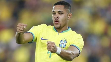 Vitor Roque é artilheiro do Brasil no Sul-Americano Sub-20, com cinco gols