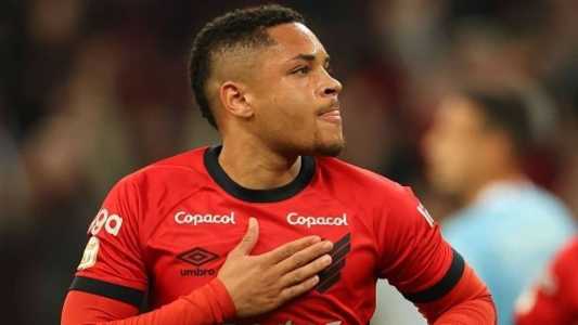 Vitor Roque, ex-Cruzeiro, é a principal estrela do Athletico-PR na temporada