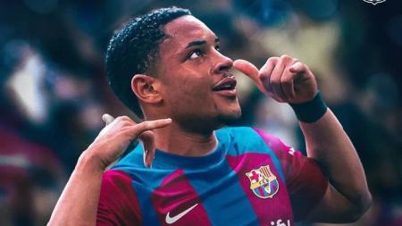 Vitor Roque foi anunciado pelo Barcelona em julho