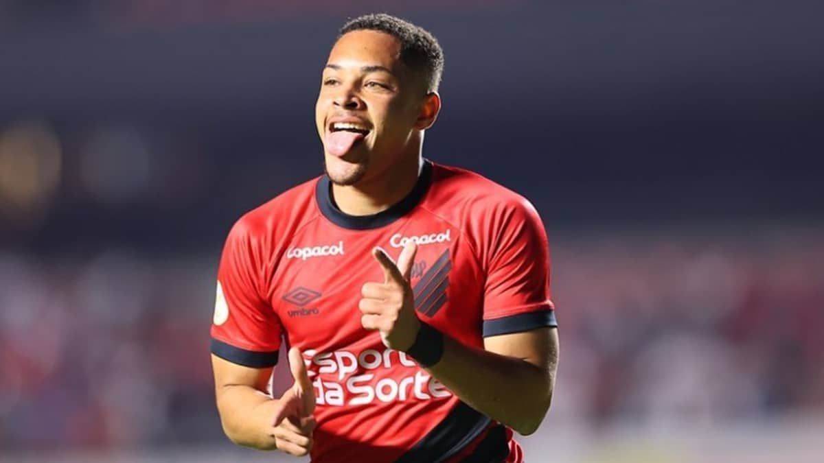 Lista de clubes que mais lucraram com transferências tem 3 brasileiros; veja