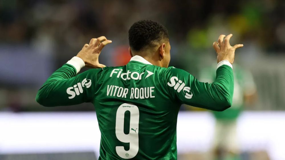 Vitor Roque anota primeiro ‘hat-trick’ na carreira e coroa grande fase no Palmeiras
