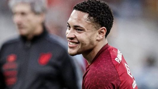 Vitor Roque pode se mudar para a Espanha já em janeiro