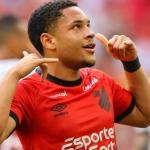 Vitor Roque, ex-Cruzeiro, se acerta com Barcelona, diz jornal; veja detalhes