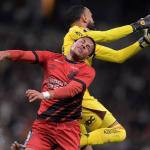 Felipão dá nova versão sobre saída de Vitor Roque no jogo contra o Atlético