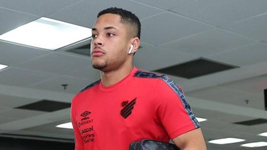 Vitor Roque vai defender o Barcelona a partir de 2024