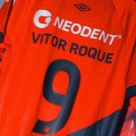 Empresário cita quais clubes ingleses disputaram Vitor Roque com Barcelona