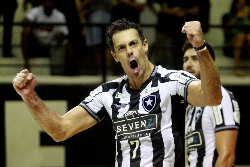 Dono de recorde na Superliga, Lorena relembra ‘ano mágico' e manda recado a Darlan
