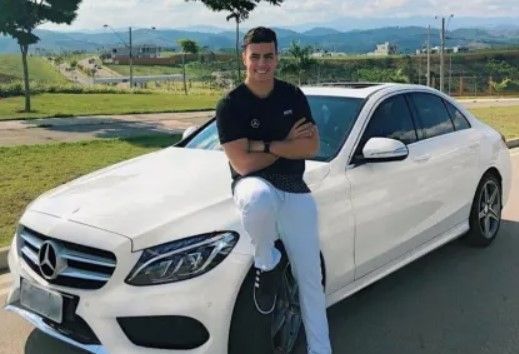 Advogado diz que influenciador que atropelou recém-casado não sabe se vai se entregar