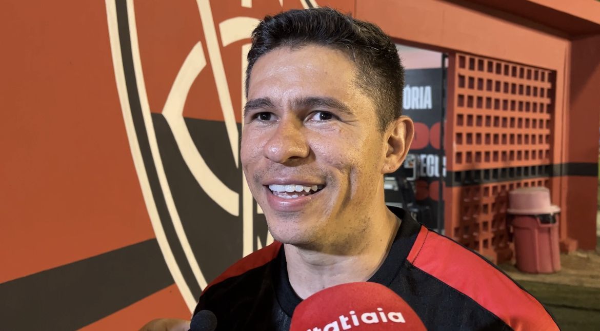 Atacante do Vitória manda recado ao Bahia antes de clássico pelo Brasileiro