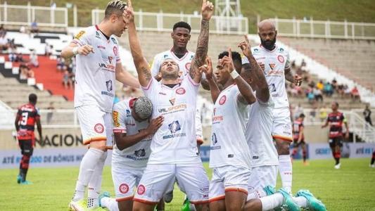 Vitória da Tombense diante do Ituano