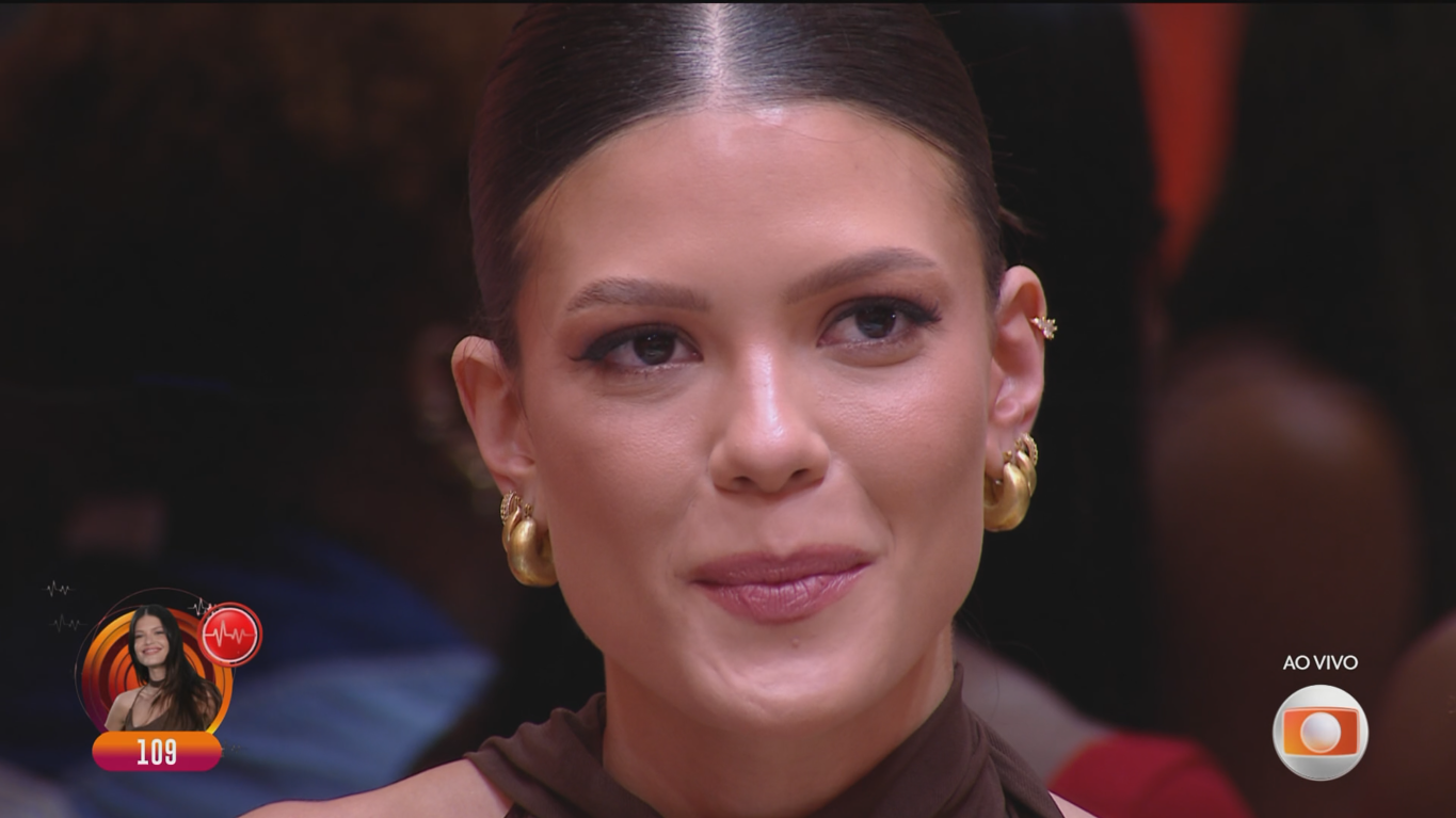 Tadeu Schmidt não perdoa Vitória Strada ao pregar peça no Paredão do BBB 25