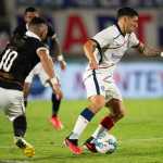 Com gol de Léo, Vasco vence o San Lorenzo, no Uruguai, em amistoso internacional