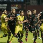 Líder, Vitória joga mal no Barradão e fica no empate com o Mirassol 