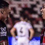 Vitória vence Botafogo-SP e lidera a Série B com 100% de aproveitamento