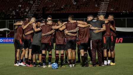 Vitória recebe o Mirassol no Barradão