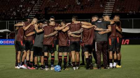 Vitória recebe o Mirassol no Barradão