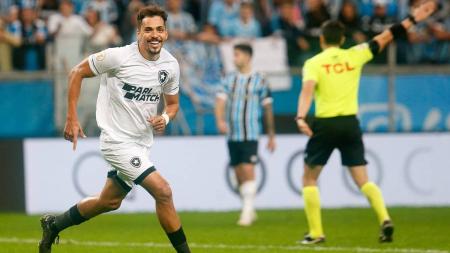 Vitória sobre o Grêmio, em Porto Alegre, foi um dos tabus quebrados pelo Botafogo neste Brasileirão
